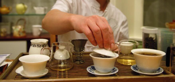 Alat seduh teh tradisional